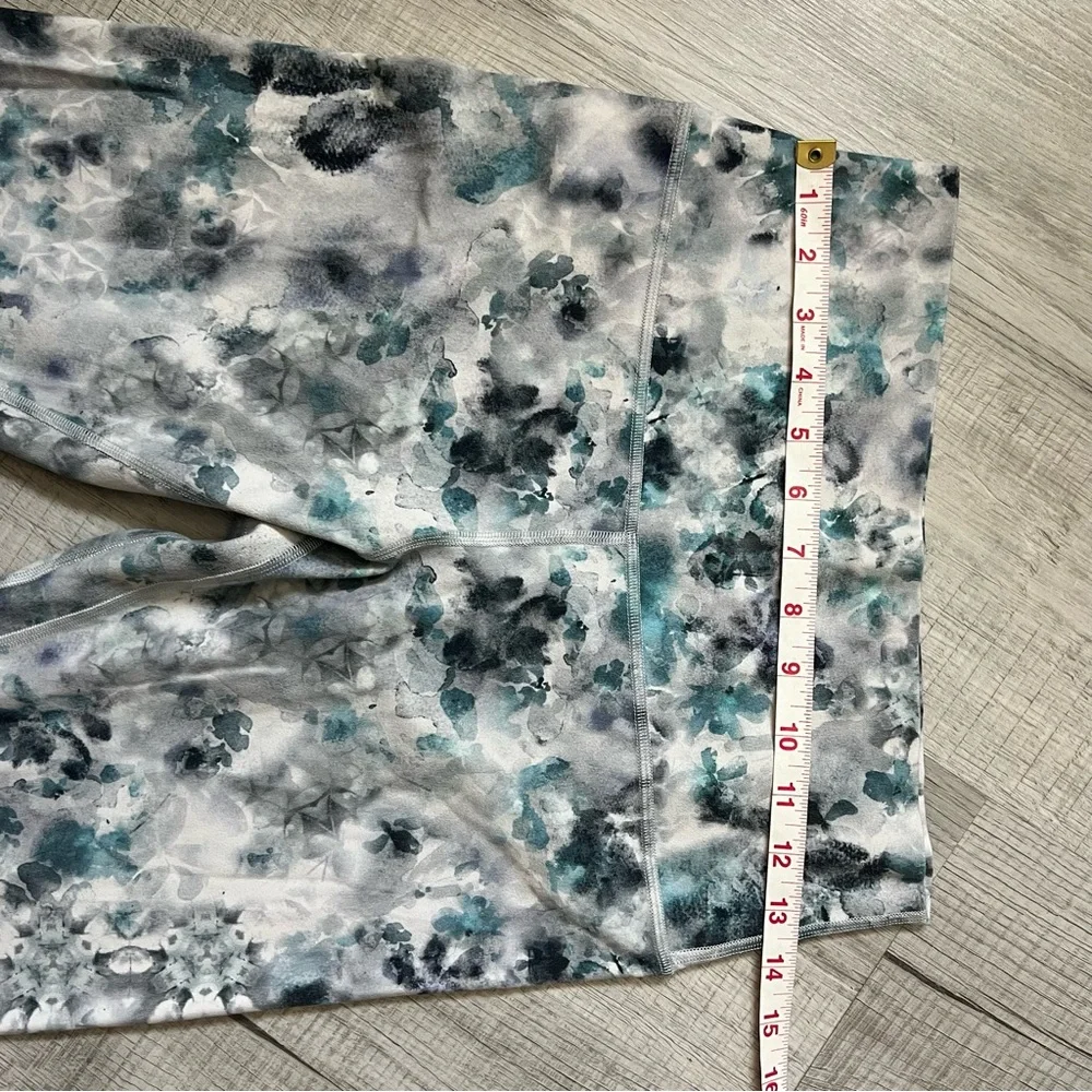 LULULEMON Align Pant Kaleidofloral Multi Blue and White Patterned Leggings 8